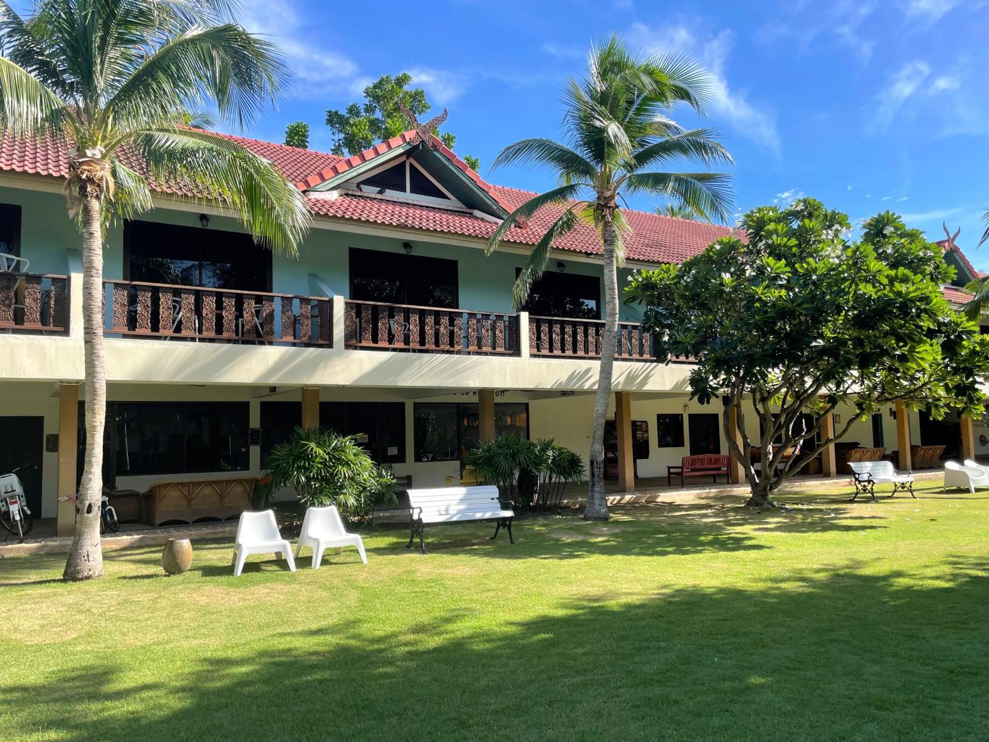 Dolphin Bay Beach Resort Sam Roi Yot Bagian luar foto