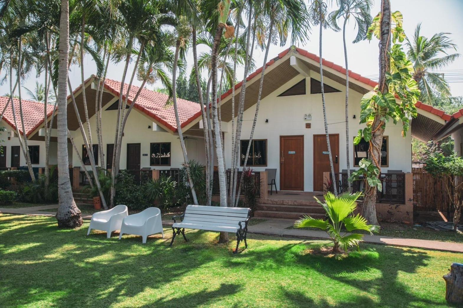 Dolphin Bay Beach Resort Sam Roi Yot Bagian luar foto