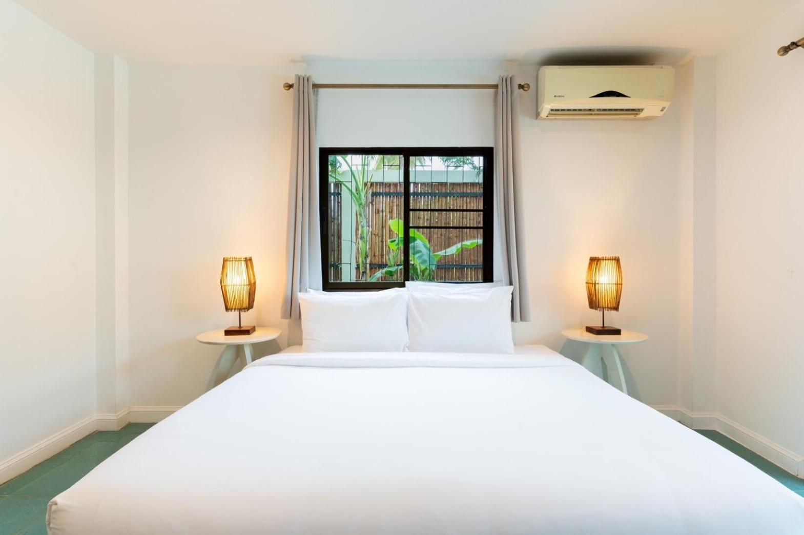 Dolphin Bay Beach Resort Sam Roi Yot Bagian luar foto